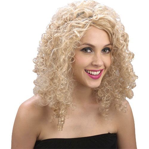 Mooie Curly Stephie pruik in de kleur blond