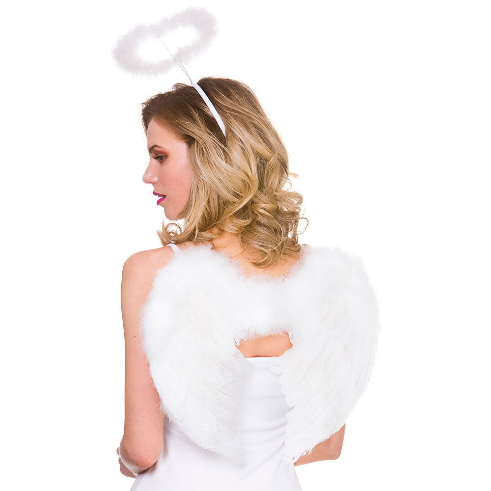 Mooie witte engelen vleugels met aureool