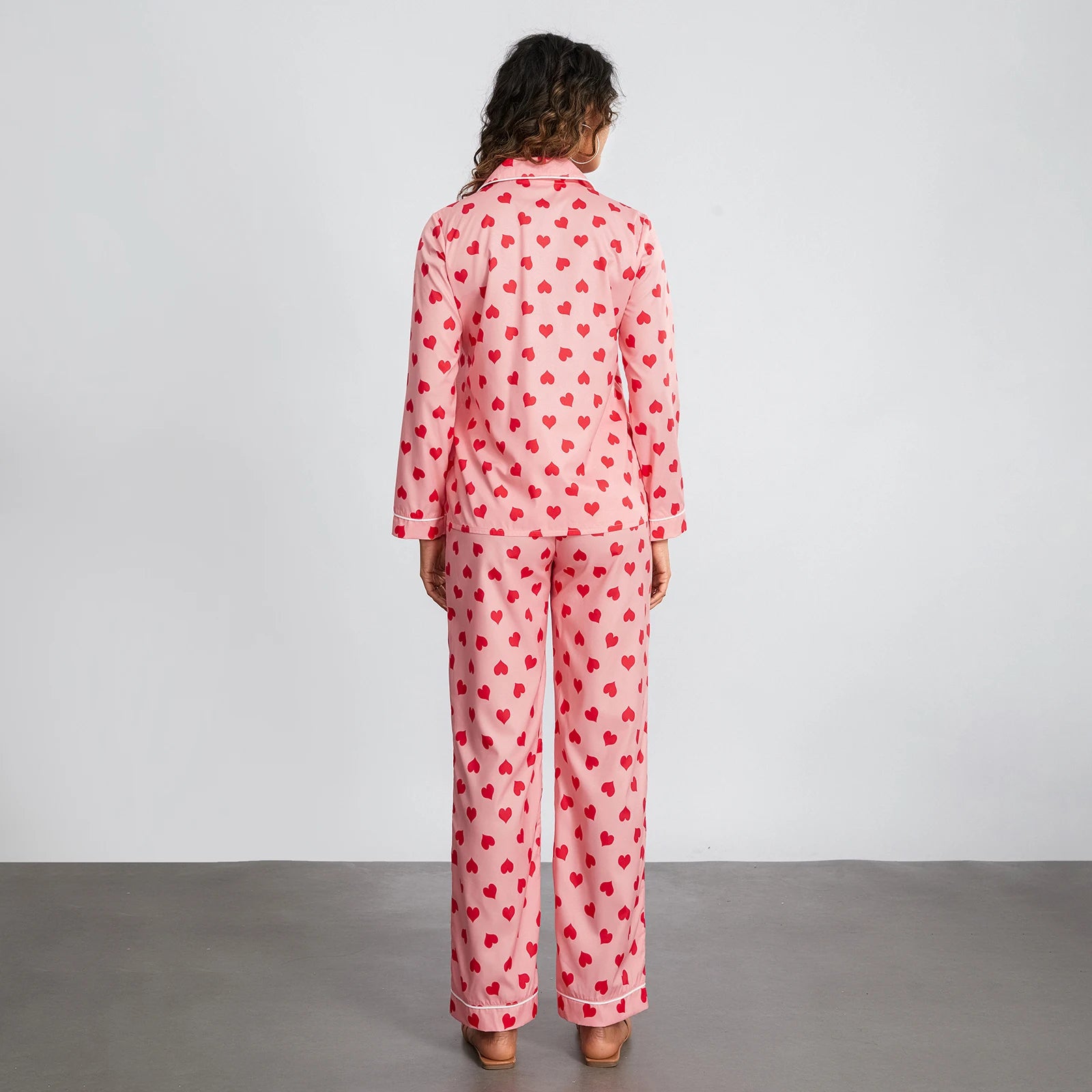Plus Size Heart Print Pajama Set for Women - Image 3