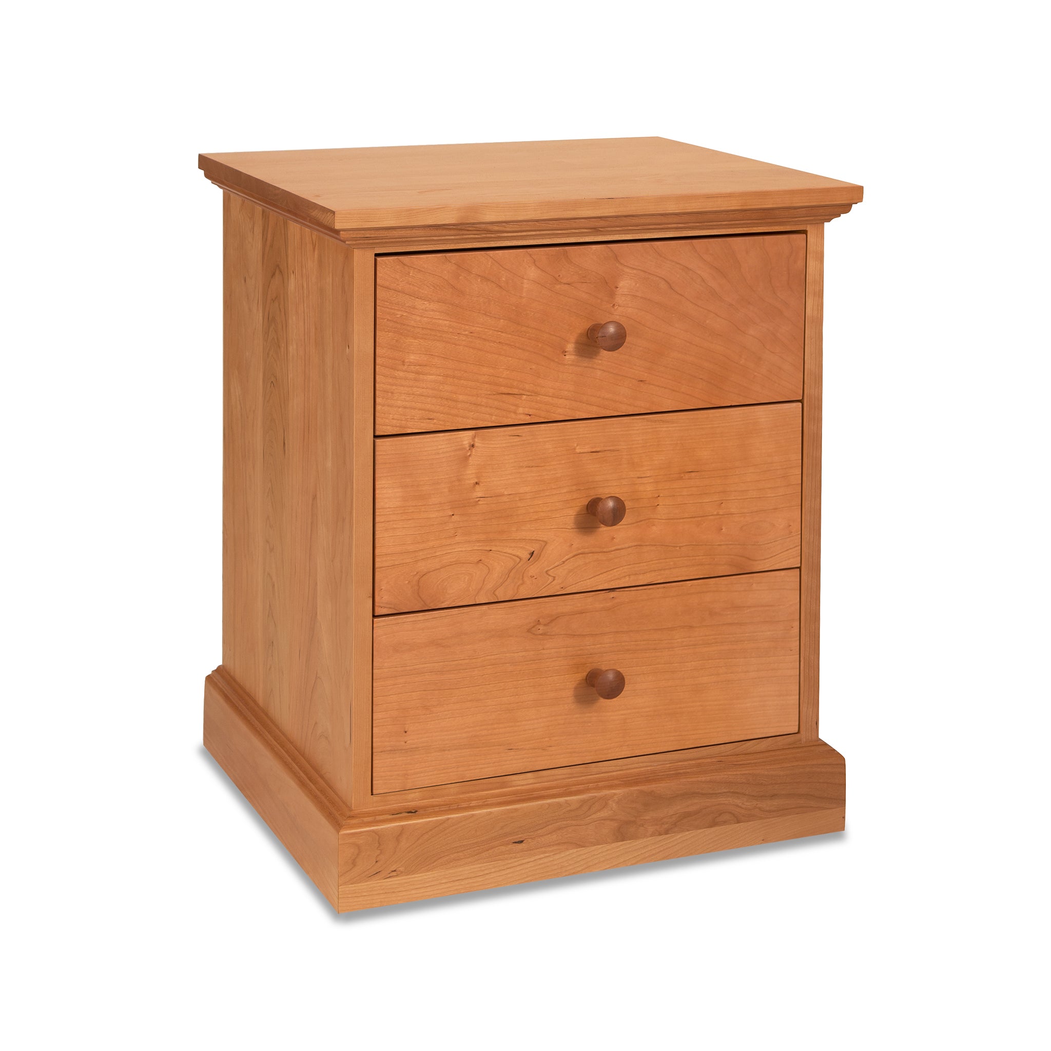  New England Shaker 3-Drawer Nightstand 