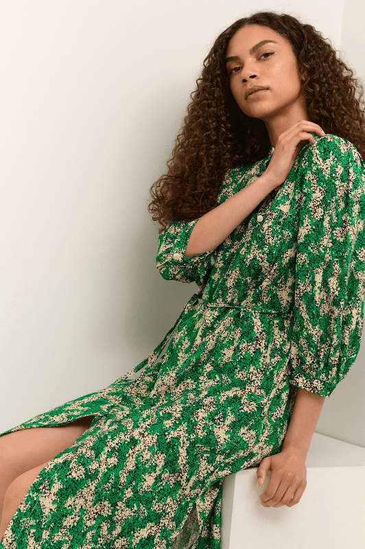 Karen By Simonsen Grace dress | Kjole i de smukkeste grønne farvemix | fragt