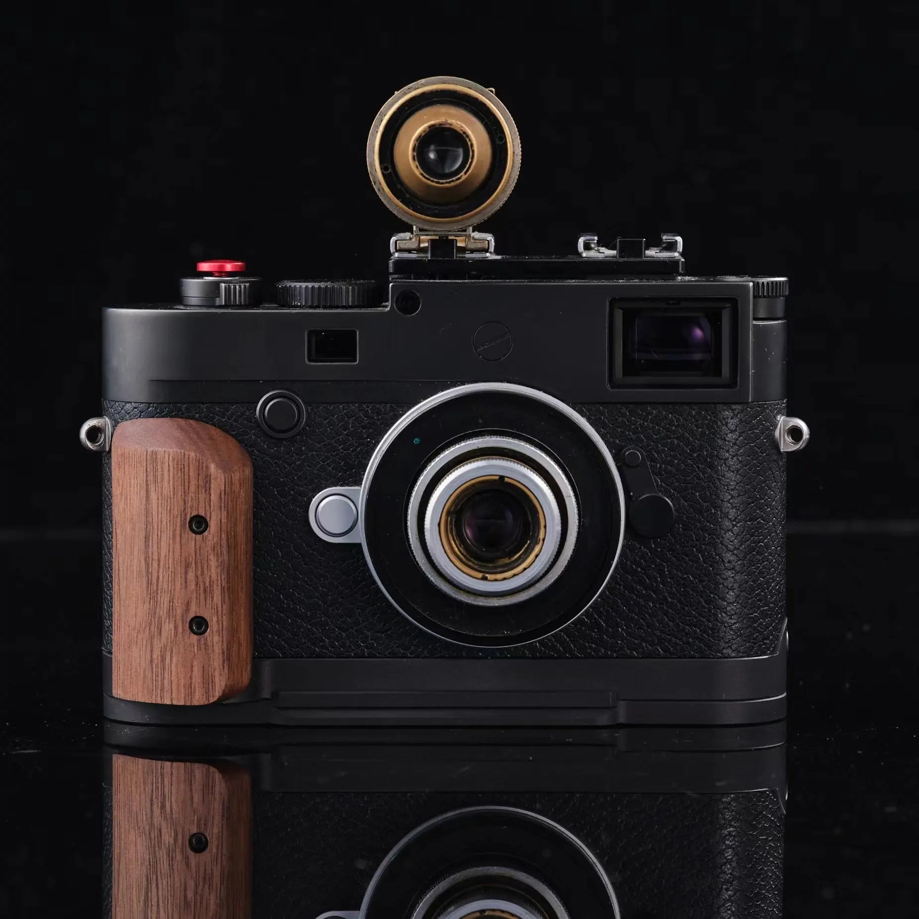 IDS modular grip for Leica M10