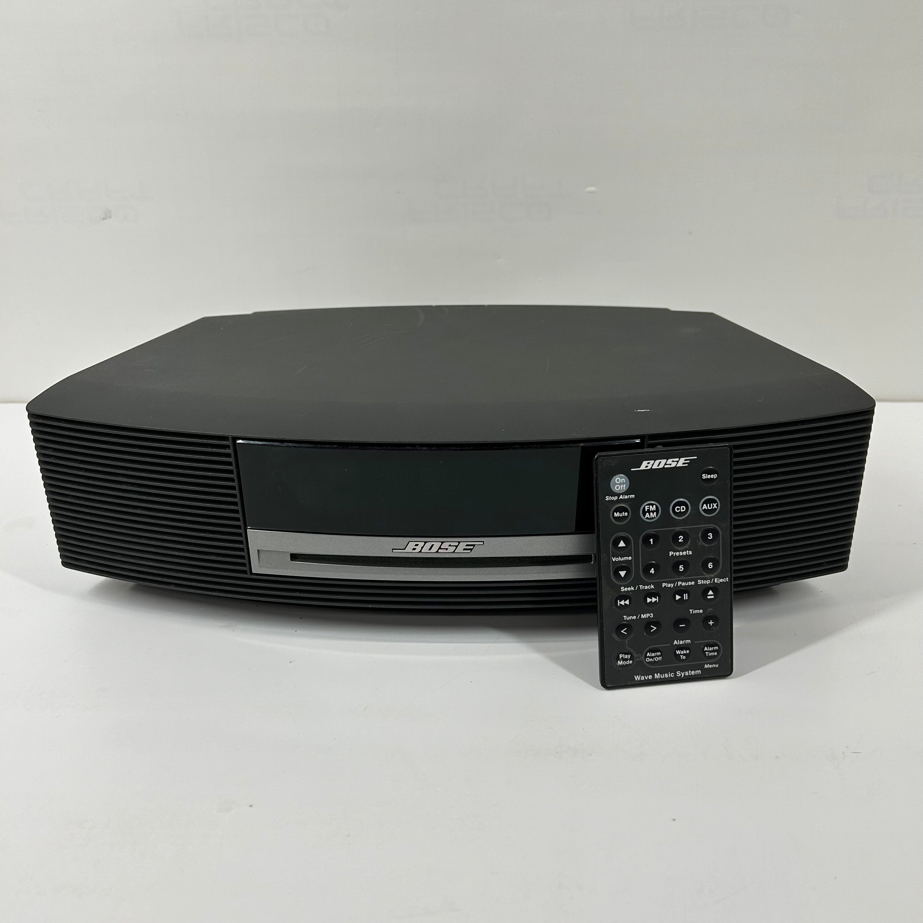 Bose Wave Music System AM FM CD Player Clock Radio AWRCC1 With Remote