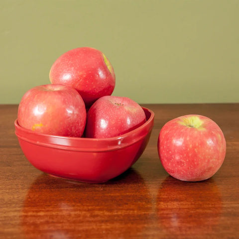 Red Anna Apple in bowl