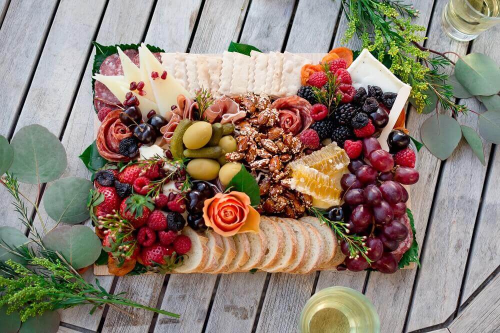 2023 wedding trends local sourced food charcuterie