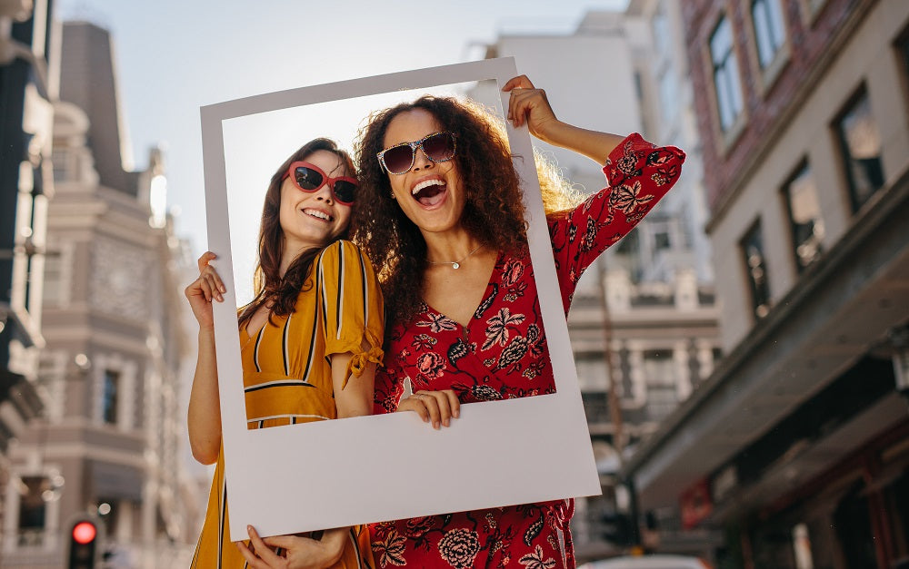 bridesmaid gift ideas special photos with best friends