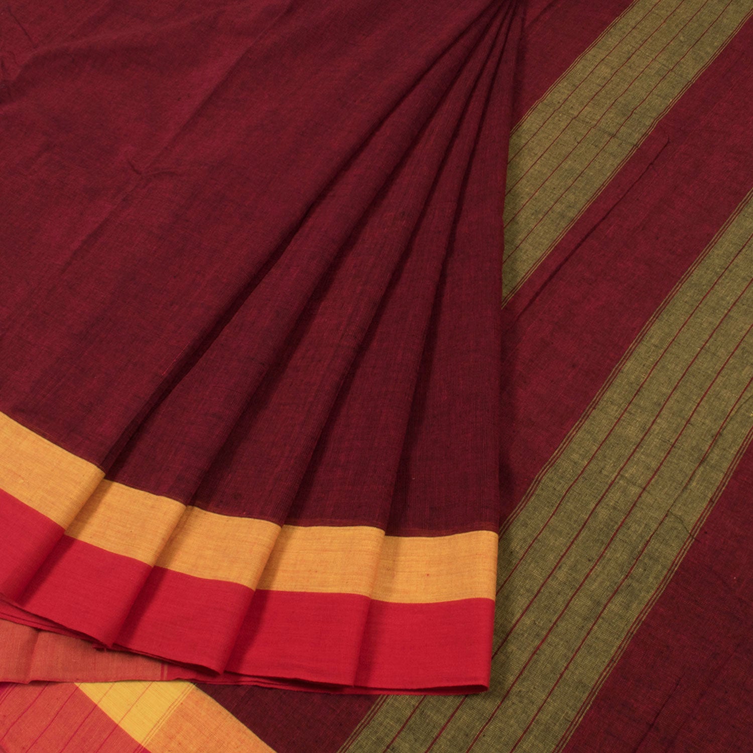 This Textile Expert Is Reviving The Craft Clusters Of Karnataka By  Empowering Local Artisans