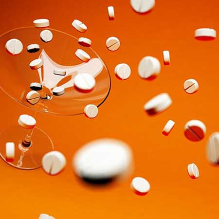pillen-tabletten-eisen-orange-medikamente-nahrungsergaenzung-peaeparate