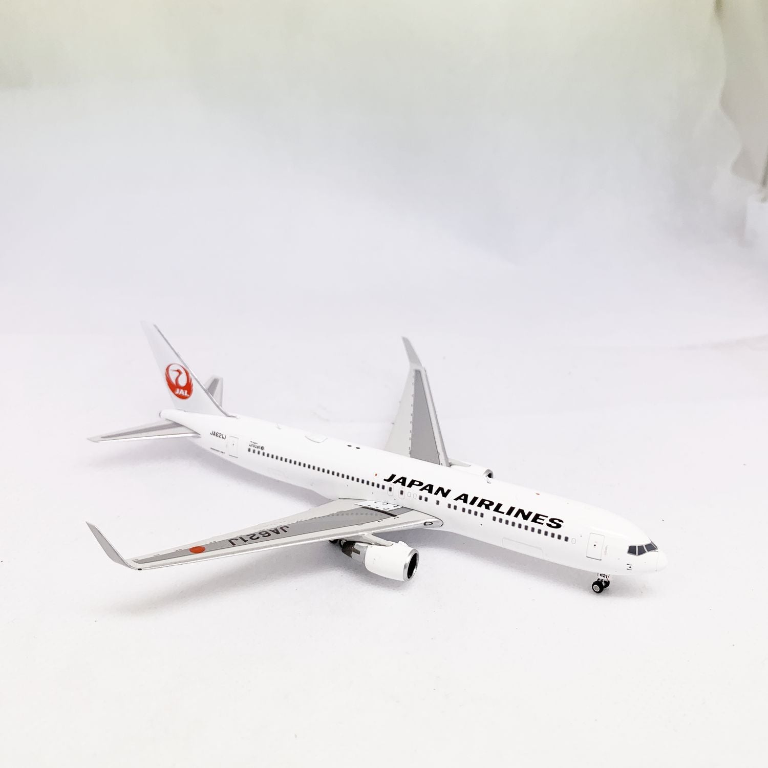 JAL B767-300ER JA621J - 航空機