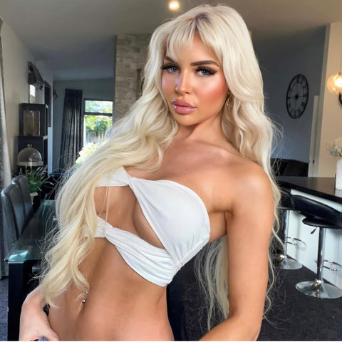 Larissa Trownson in Superior Hair Tape-In Extensions in Blonde