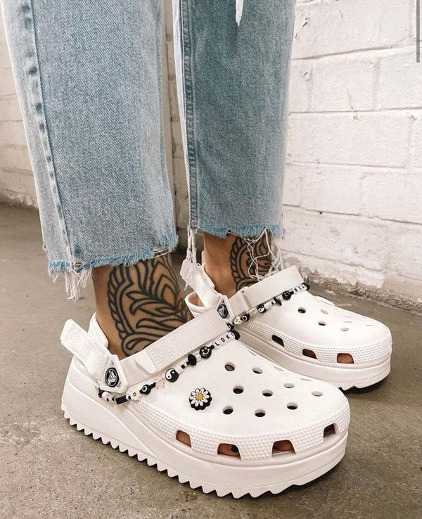 Top 10 mẫu giày dép Crocs trắng được mua nhiều nhất