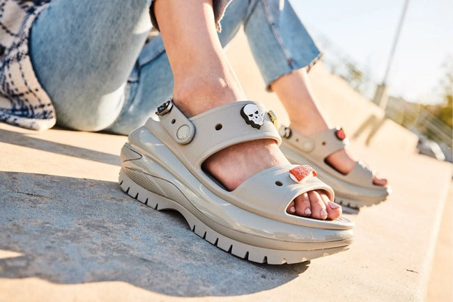 Top 10 most loved women's Crocs shoe models of 2024