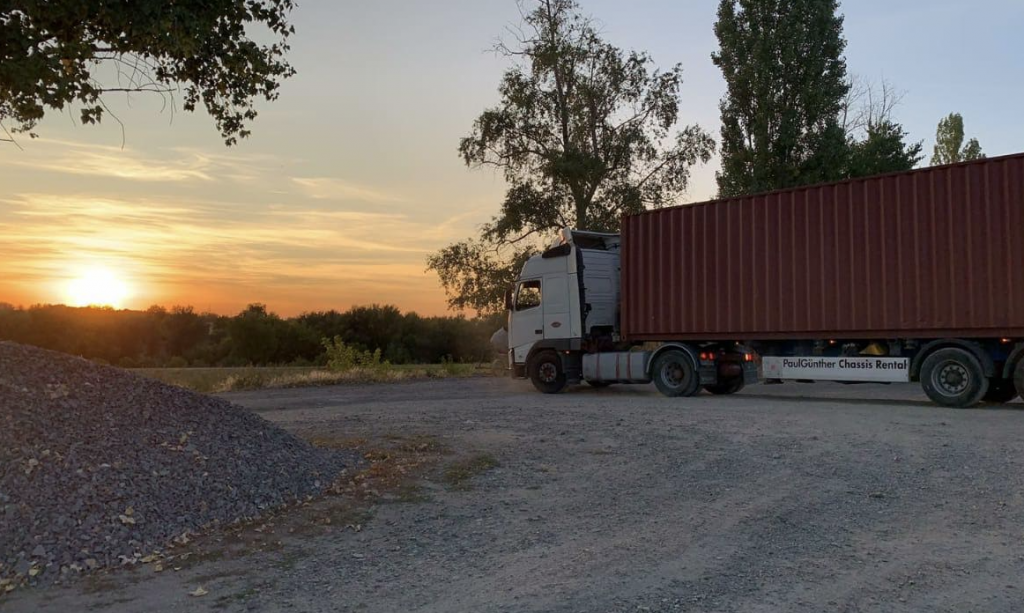 truck-loading-fresh-berries