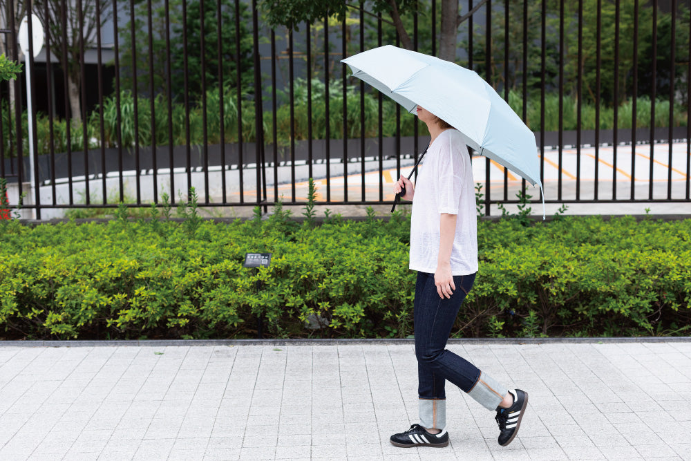 <p>雨の日にも晴れの日にも使える折りたたみ傘</p>