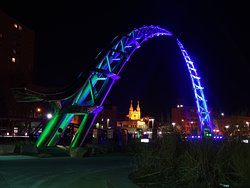 SculptureWalk & Arc of Dreams Monument