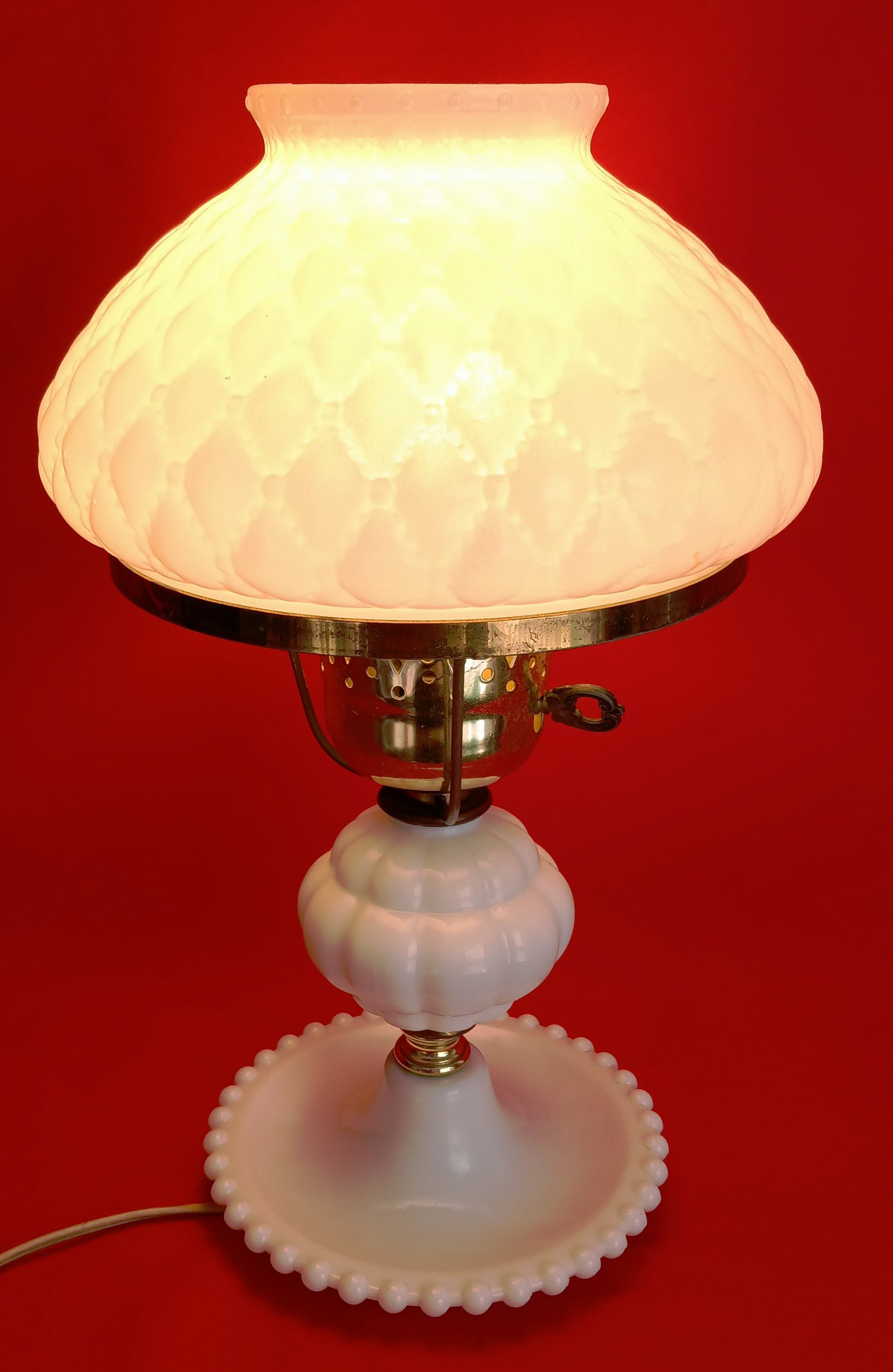 antique milk glass table lamps