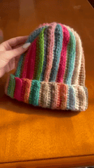 Artisanthropy Tiktok, fabriquez un bonnet avec nous, fil de couleur estelle en gumball, avec Bri