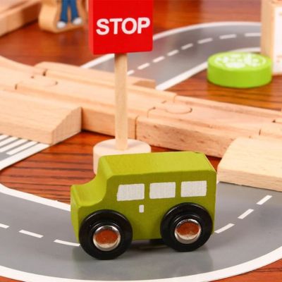 train-en-bois-circuit-voiture-bois-montessori