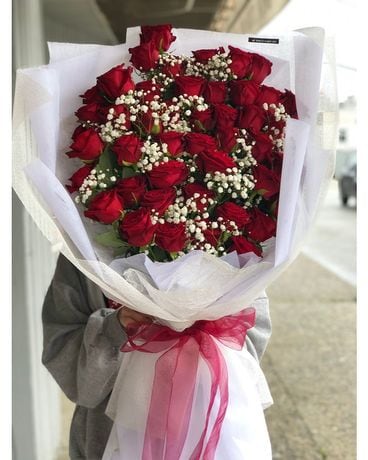 50 Roses Bouquet – Manites Flower Shop