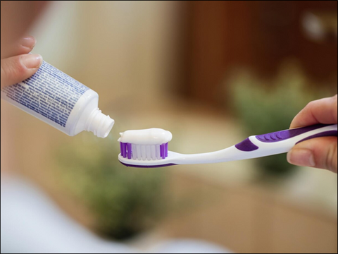 The best way to use Crest 3D White Toothpaste every day