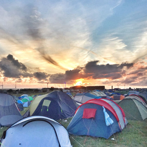 Zelte auf einem Festival