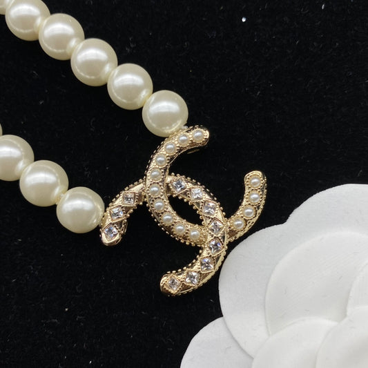 Cc Pearl Necklace – Shathas Jewelry