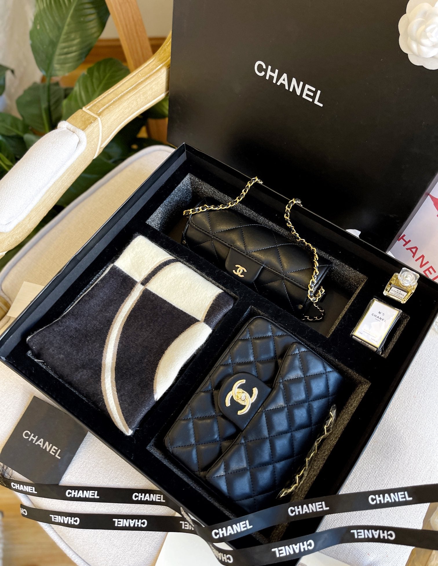 chanel gift box set