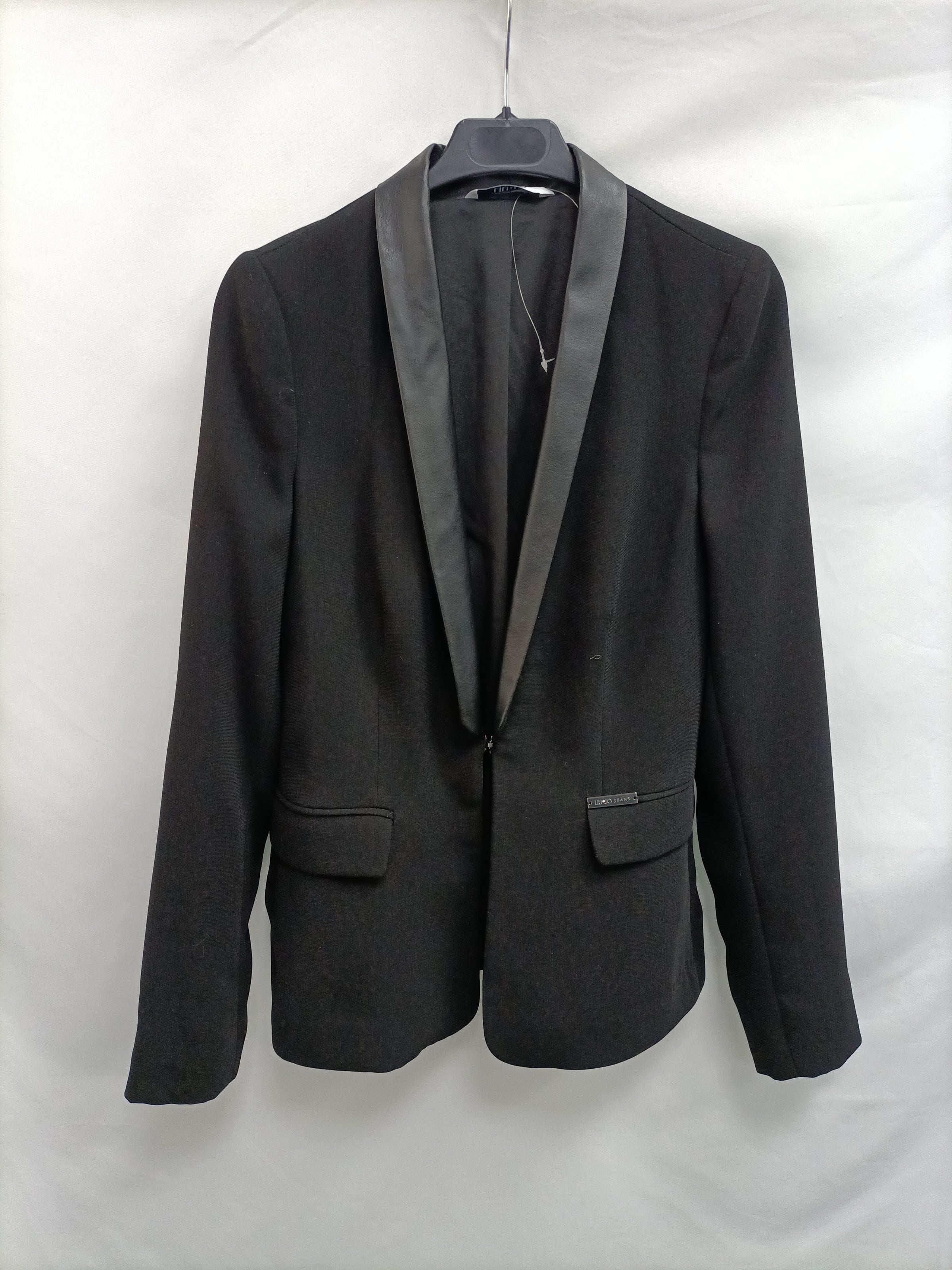 Blazer negra solapa – Hibuy market