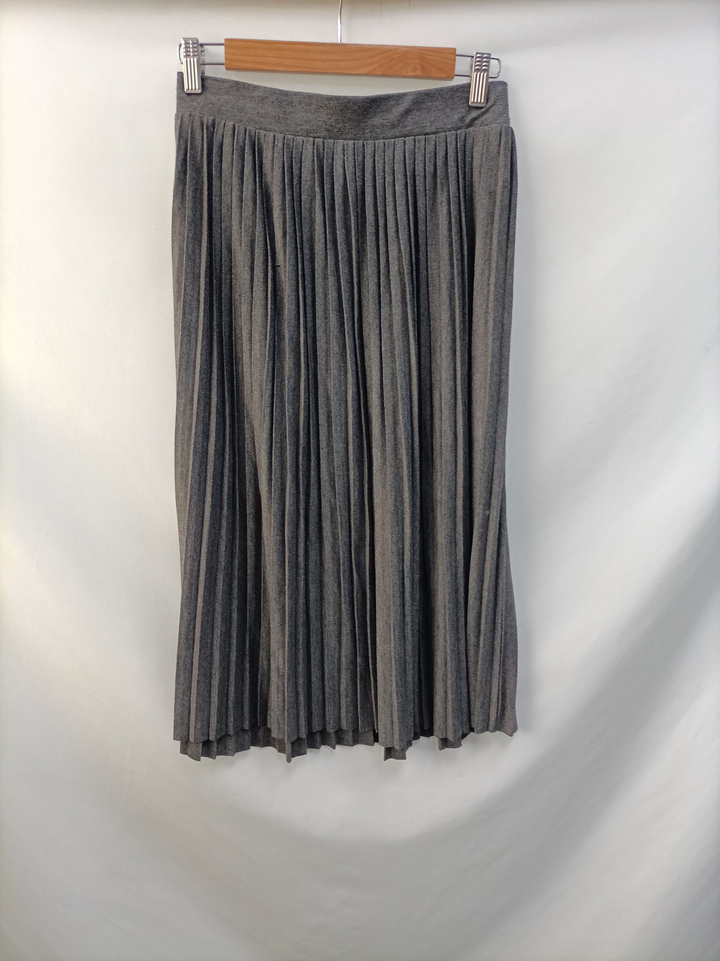 PULL&BEAR. Falda plisada gris – Hibuy market