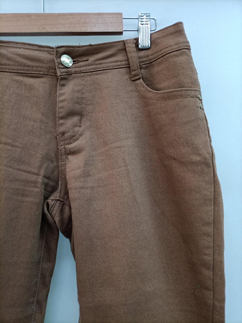 Críticamente Pío captura AMICHI. Pantalón teja denim T.40 – Hibuy market