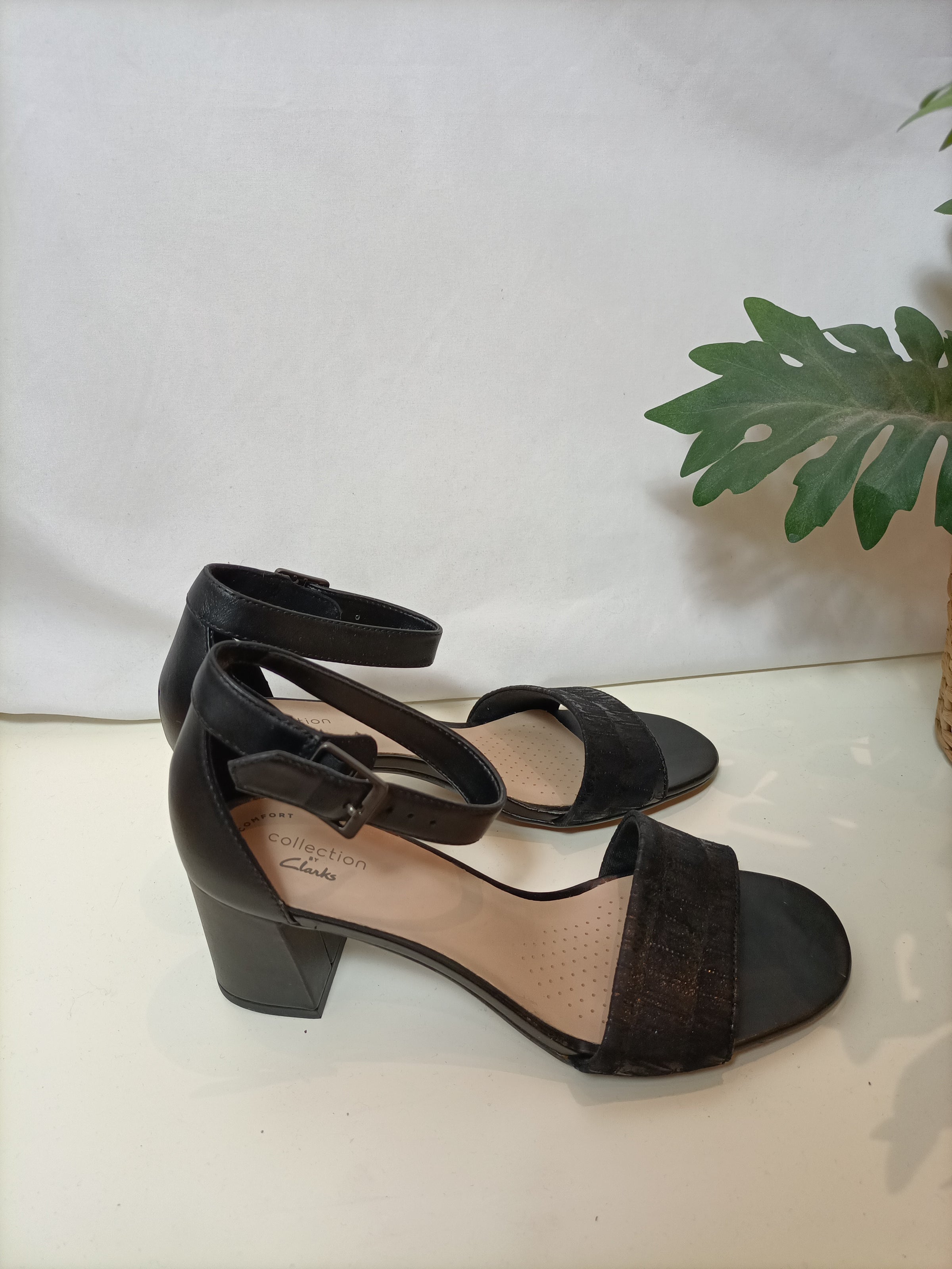 dieta vestíbulo Fácil CLARKS. Sandalias negras piel T.38 – Hibuy market