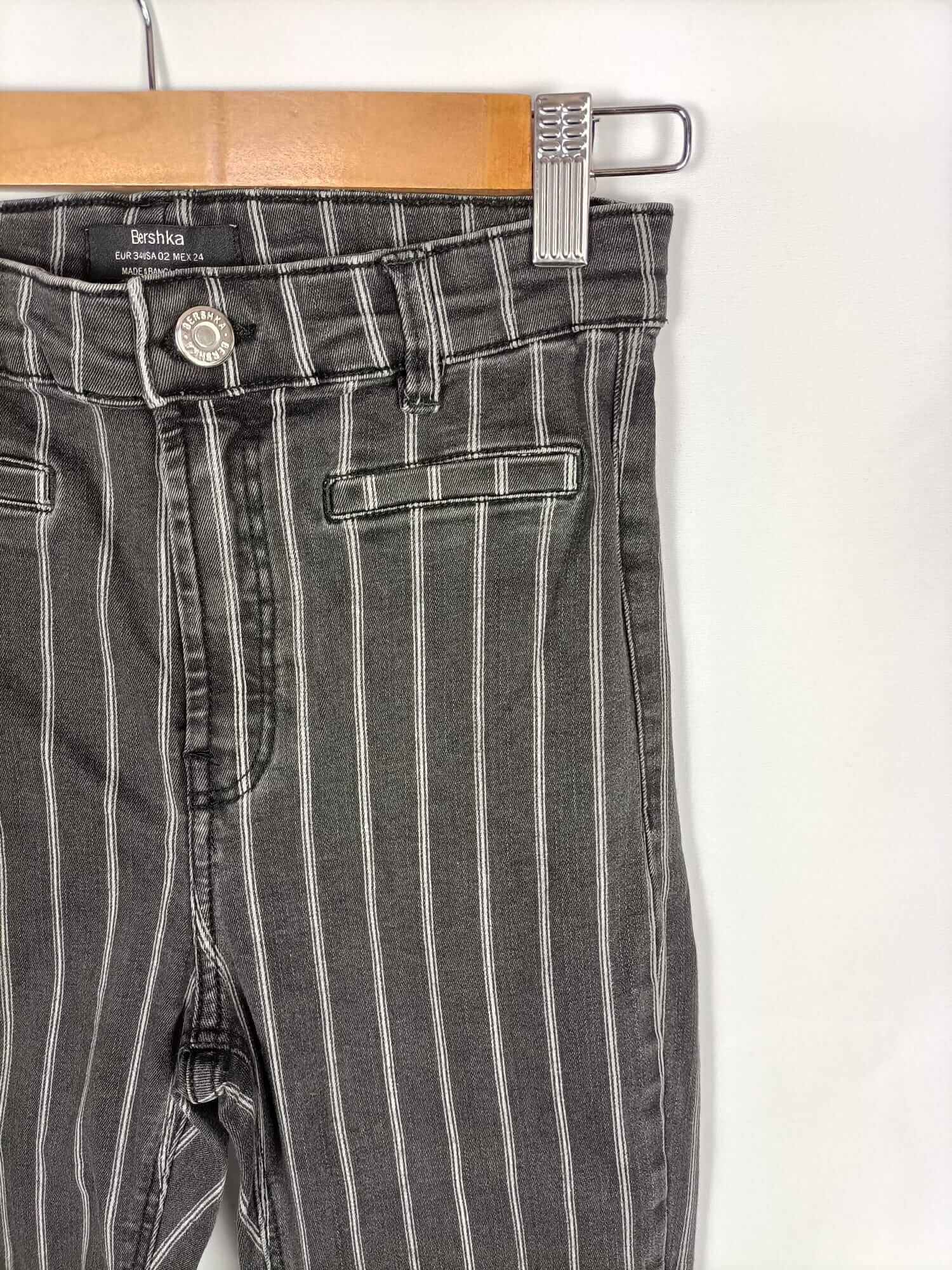 BERSHKA.Pantalones grises rayas T.34 – Hibuy market