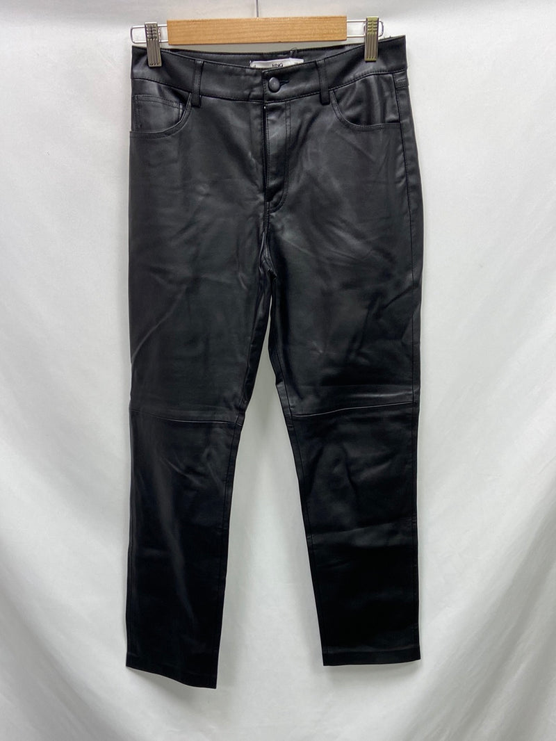 market.MANGO. Pantalón polipiel negro T.36 – Hibuy