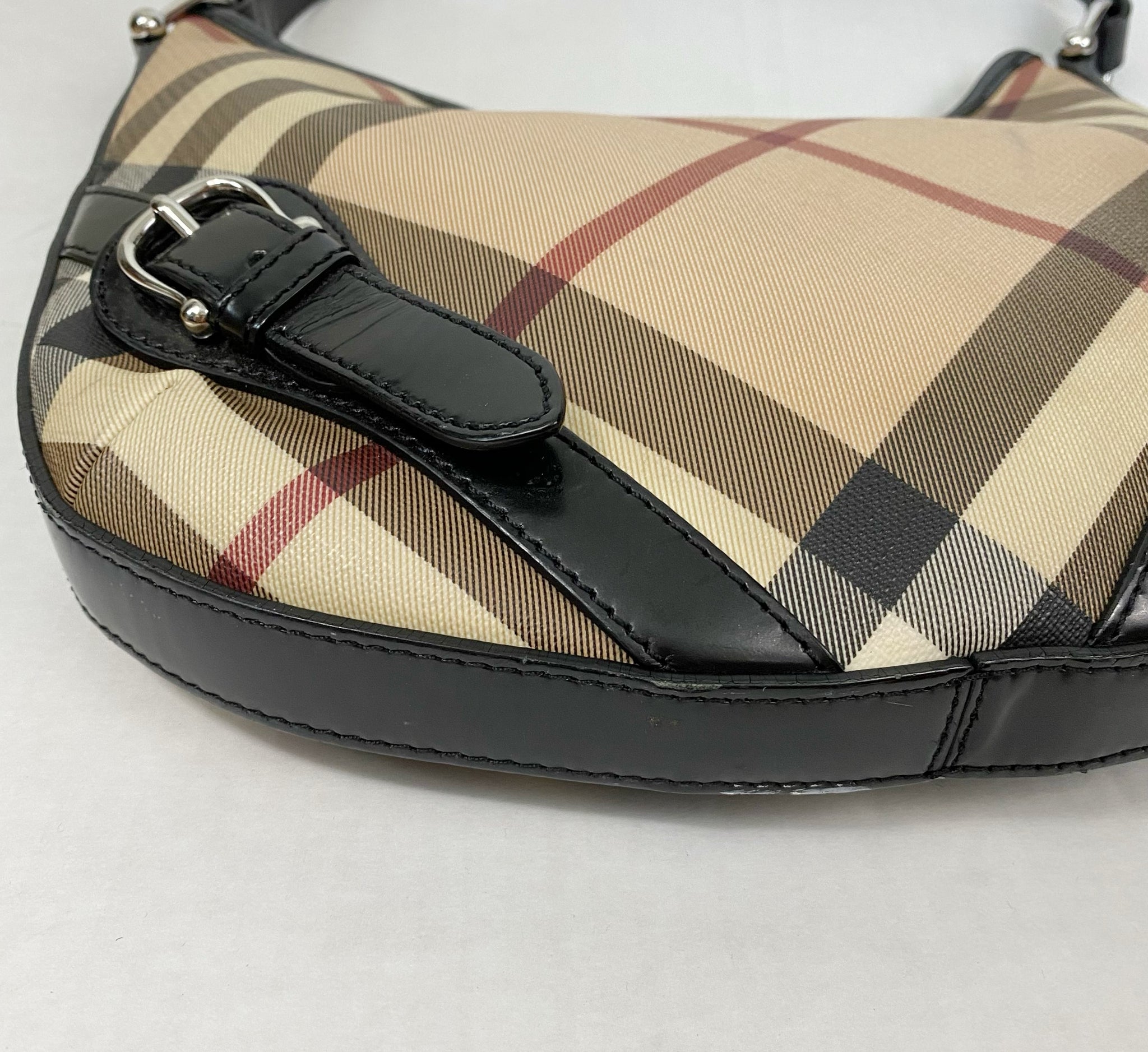 Burberry Larkin Nova Check Hobo Handbag – Dizzy Dreamer Vintage