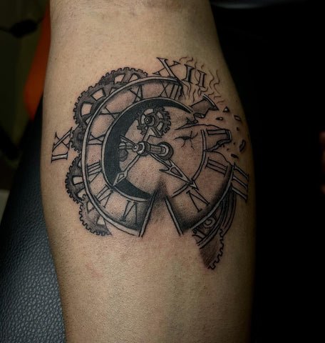 custom roses and heart shaped clock tattoo  Hình xăm nam Hình xăm Phụ nữ  xăm hình