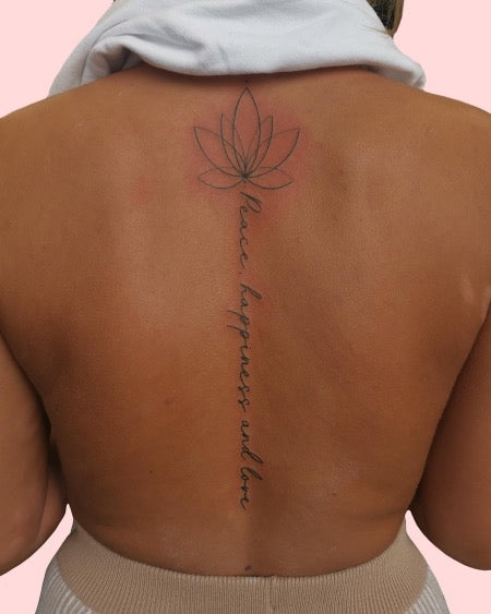 28 Delicate But Beautiful Spine Tattoo Designs For Women  The XO Factor