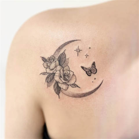 Flower moon tattoo by Adrian Bascur | Post 22394