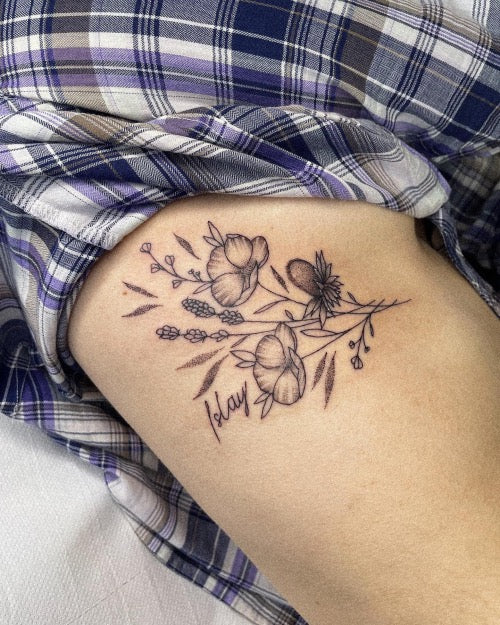 36 Minimalist tattoos ideas you must see | Poppies tattoo, Minimalist tattoo,  Tattoo designs foot