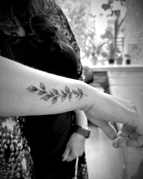 20 Morning Glory Tattoo Designs with Meaning | Art and Design