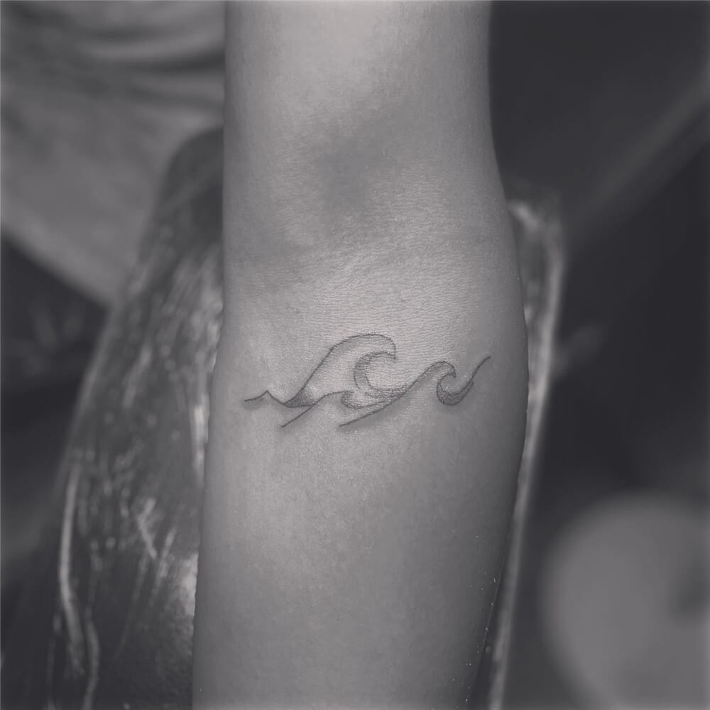 20 Wave Tattoo Ideas and Designs for 2022  Wave Tattoo Meaning