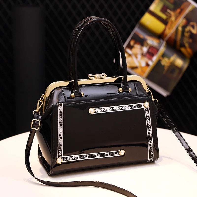 Fashion High Quality Patent Leather Messenger Bags for Women