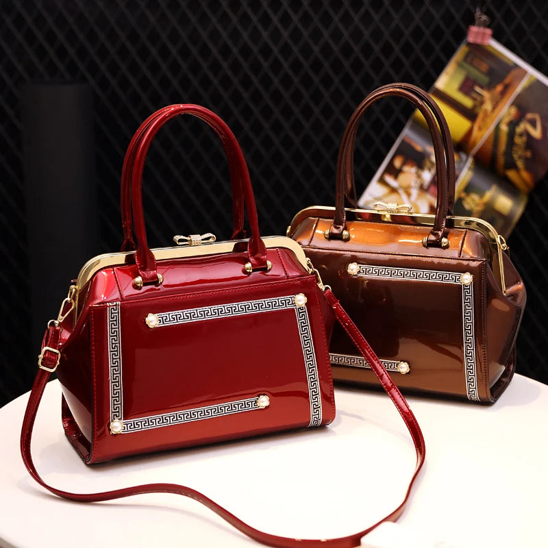 Fashion High Quality Patent Leather Messenger Bags for Women