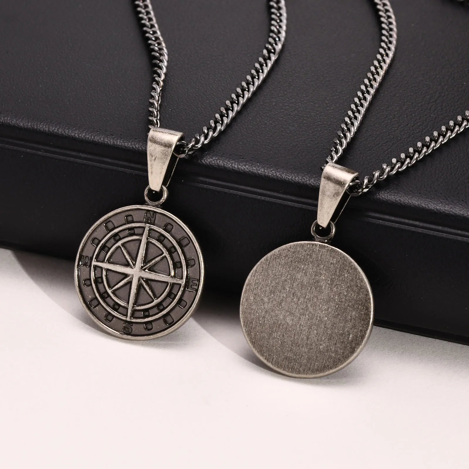 Men Retro Silver Color Seeker Compass Necklaces