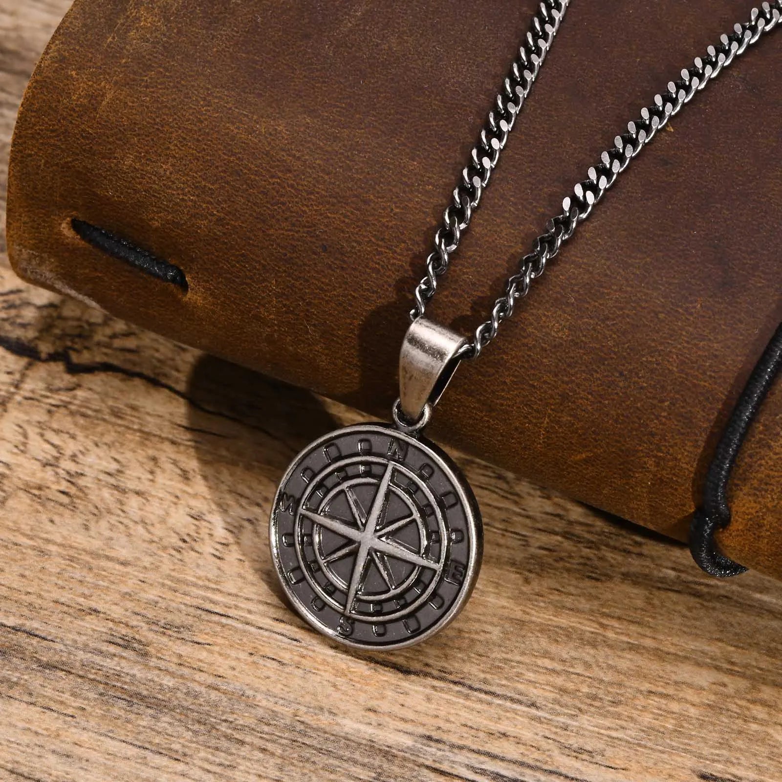  Men Retro Silver Color Seeker Compass Necklaces