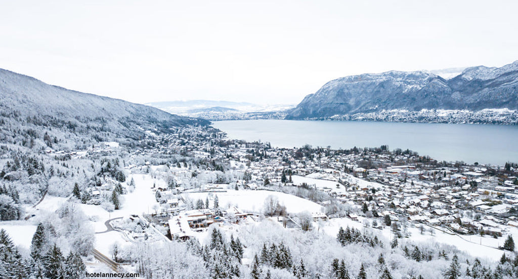 annecy-under-the-snow