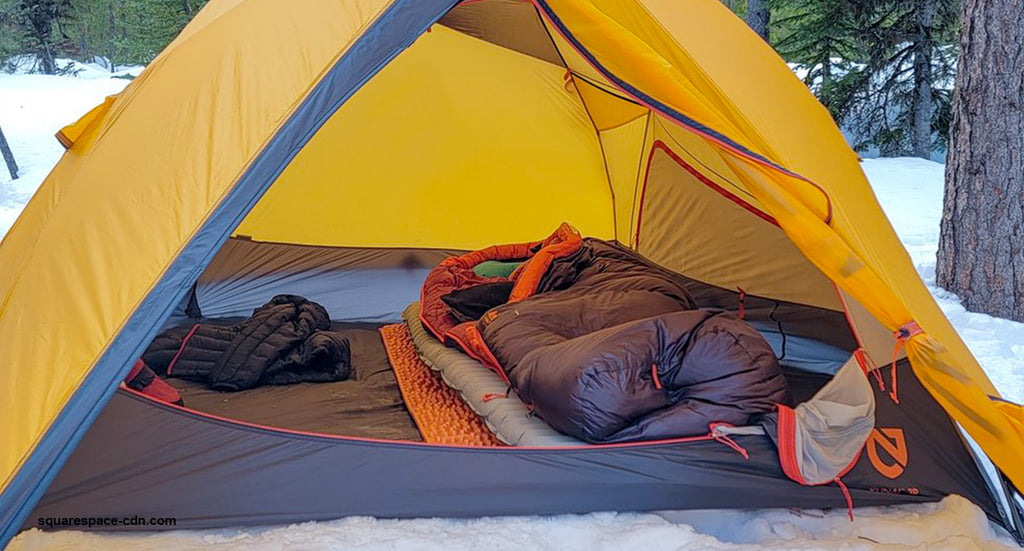 insulate-the-cold-ground-in-camping