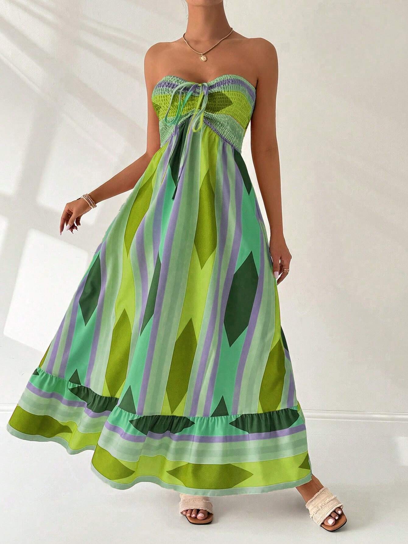 Analyzing image    Vestido-Longo-Feminino-Bandeau-Geometrico-Verde-GarageBuy-05