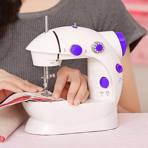 Mini Máquina de Costura Portátil com Luz Noturna | SewPro