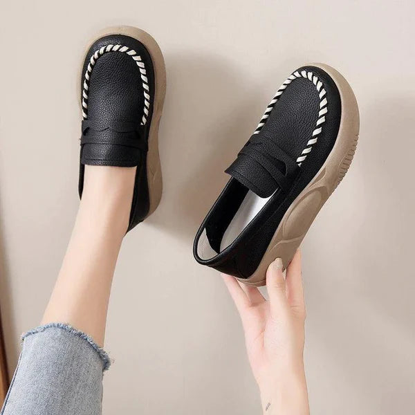 Mocassim Ortopédico Feminino de Couro | FashionEase