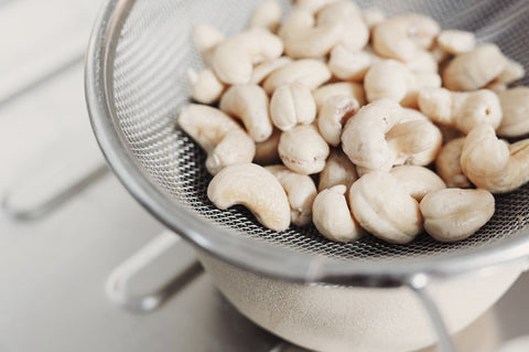 cashew milk preparation